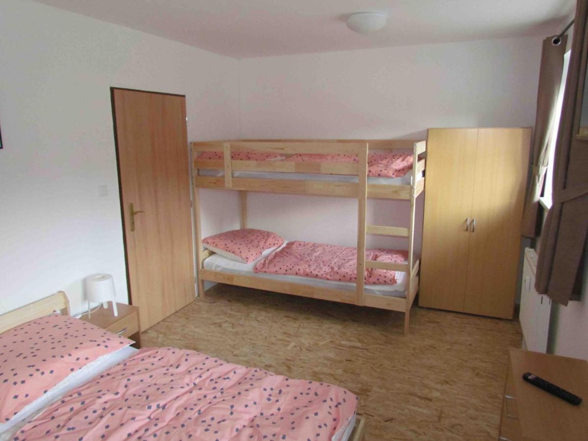 Dopravna Alzbetin Aparthotel Zelezna Ruda Exterior photo