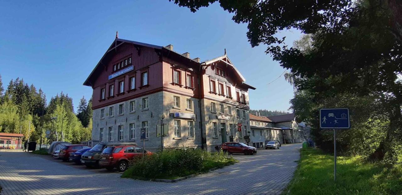 Dopravna Alzbetin Aparthotel Zelezna Ruda Exterior photo